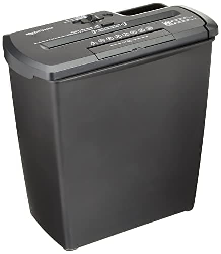 Amazon Basics Destructeur de Documents/Cartes de crédit/CD , 7-8 Feuilles Coupe de bande, Noir